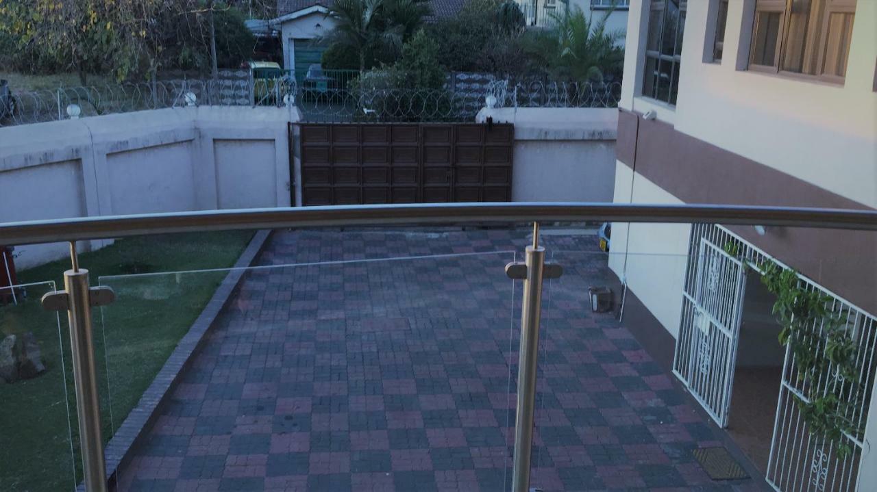 Villa Prince ฮาราเร ภายนอก รูปภาพ