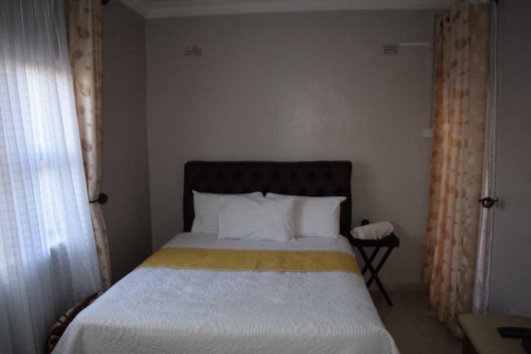 Villa Prince ฮาราเร ภายนอก รูปภาพ