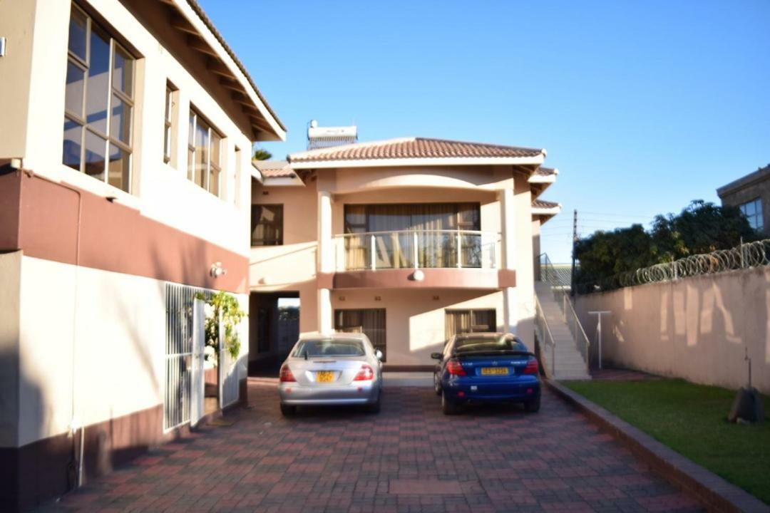 Villa Prince ฮาราเร ภายนอก รูปภาพ