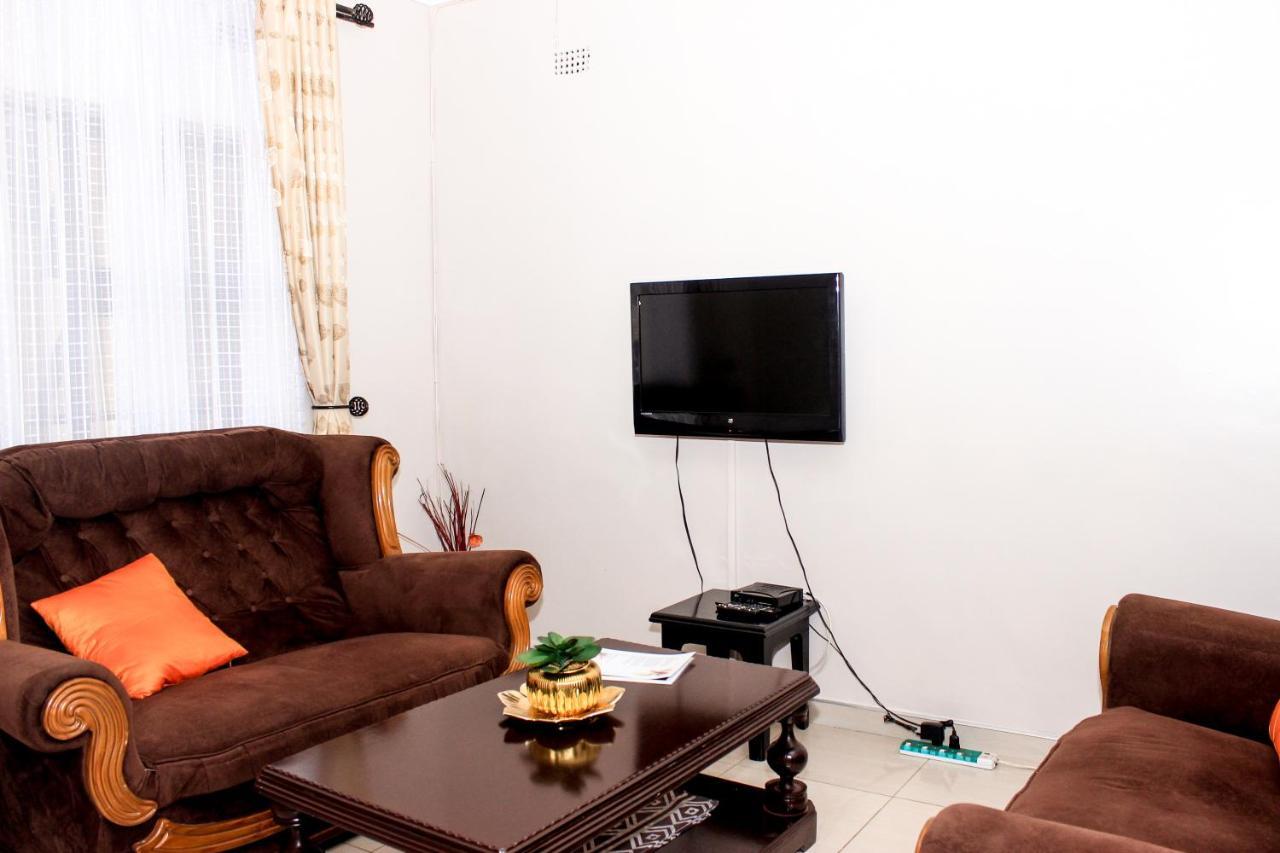 Villa Prince ฮาราเร ภายนอก รูปภาพ