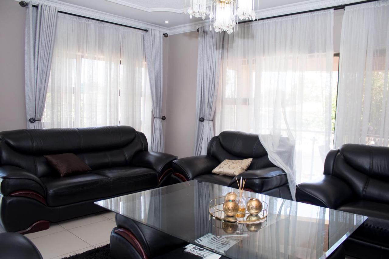 Villa Prince ฮาราเร ภายนอก รูปภาพ