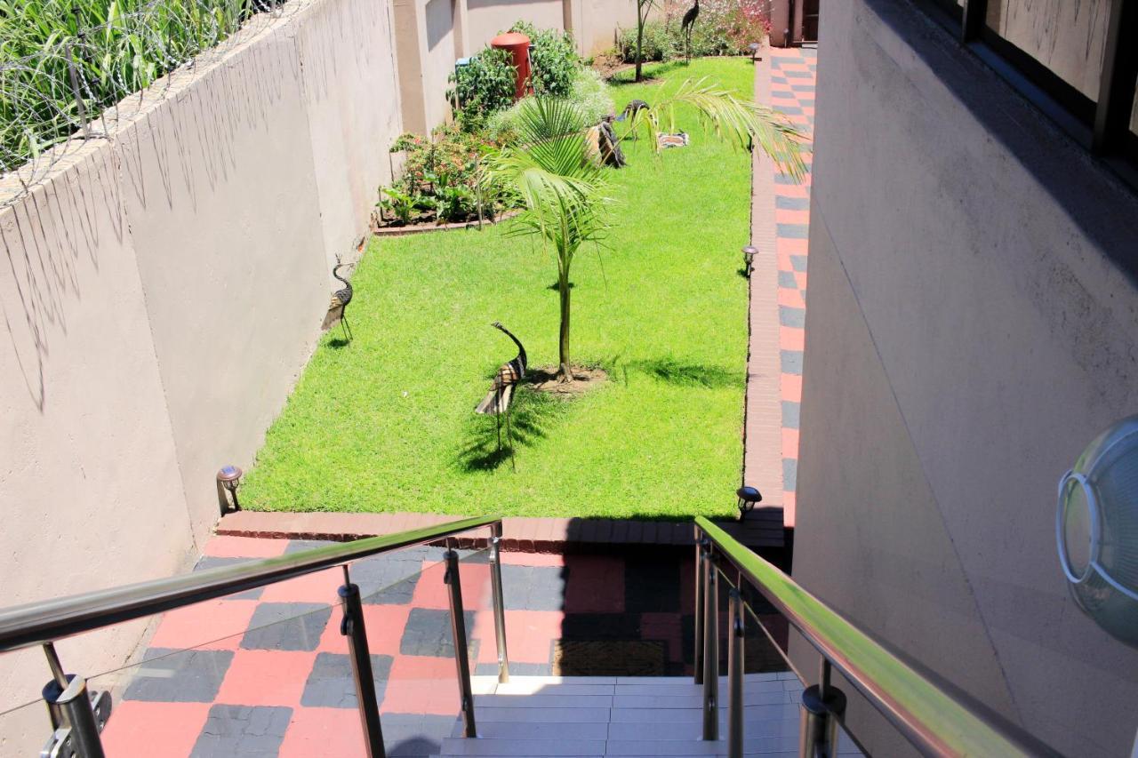 Villa Prince ฮาราเร ภายนอก รูปภาพ