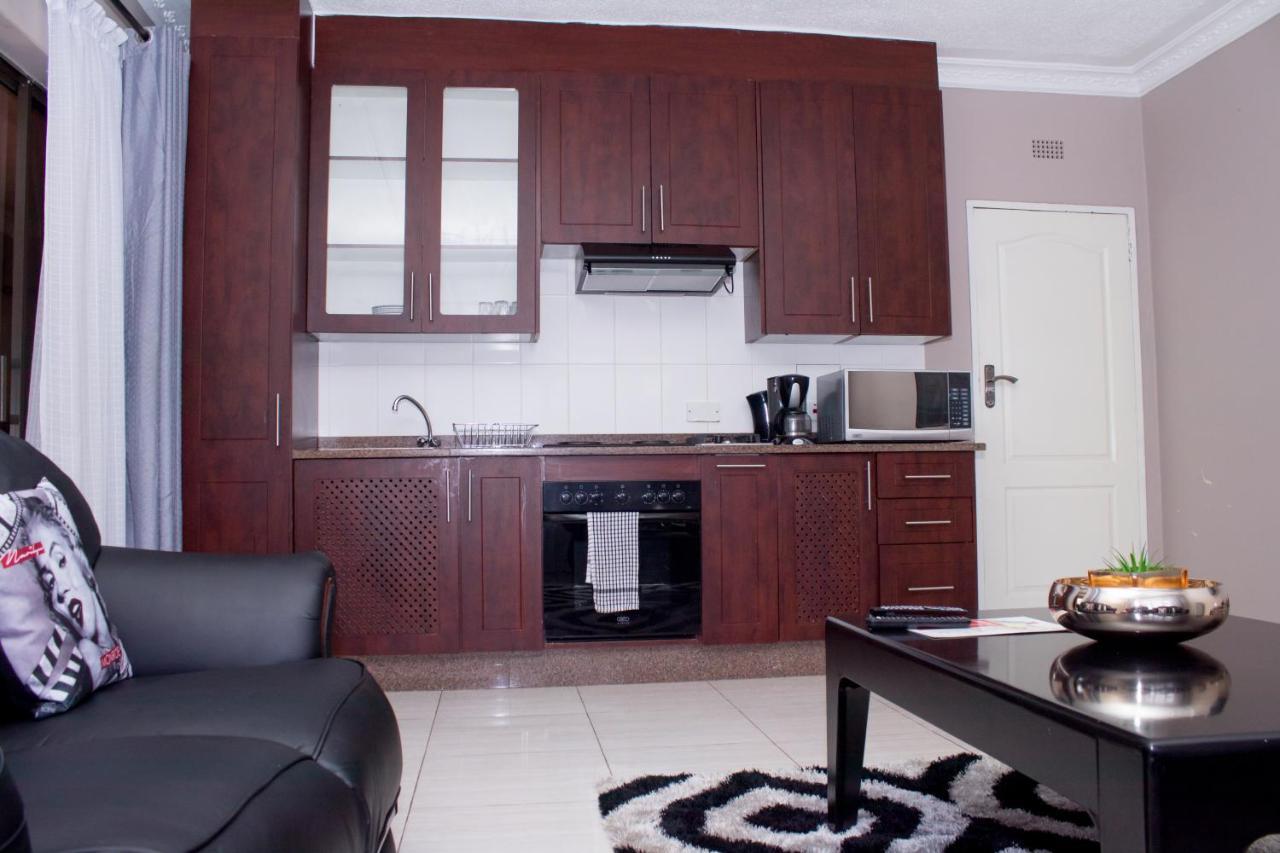 Villa Prince ฮาราเร ภายนอก รูปภาพ